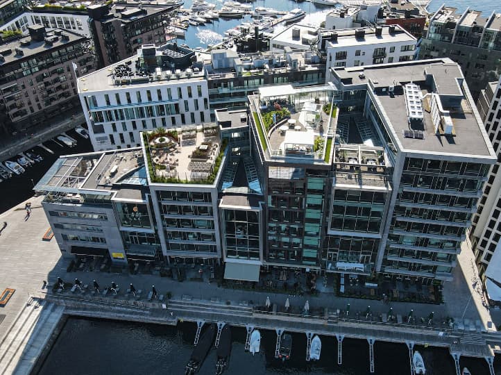 Panamera office space